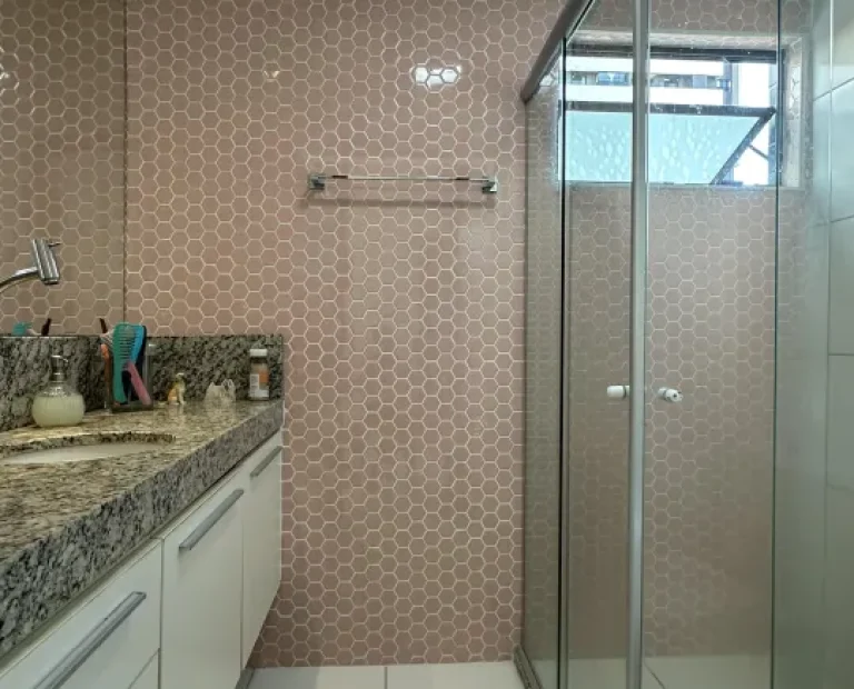 0003-835582608833543